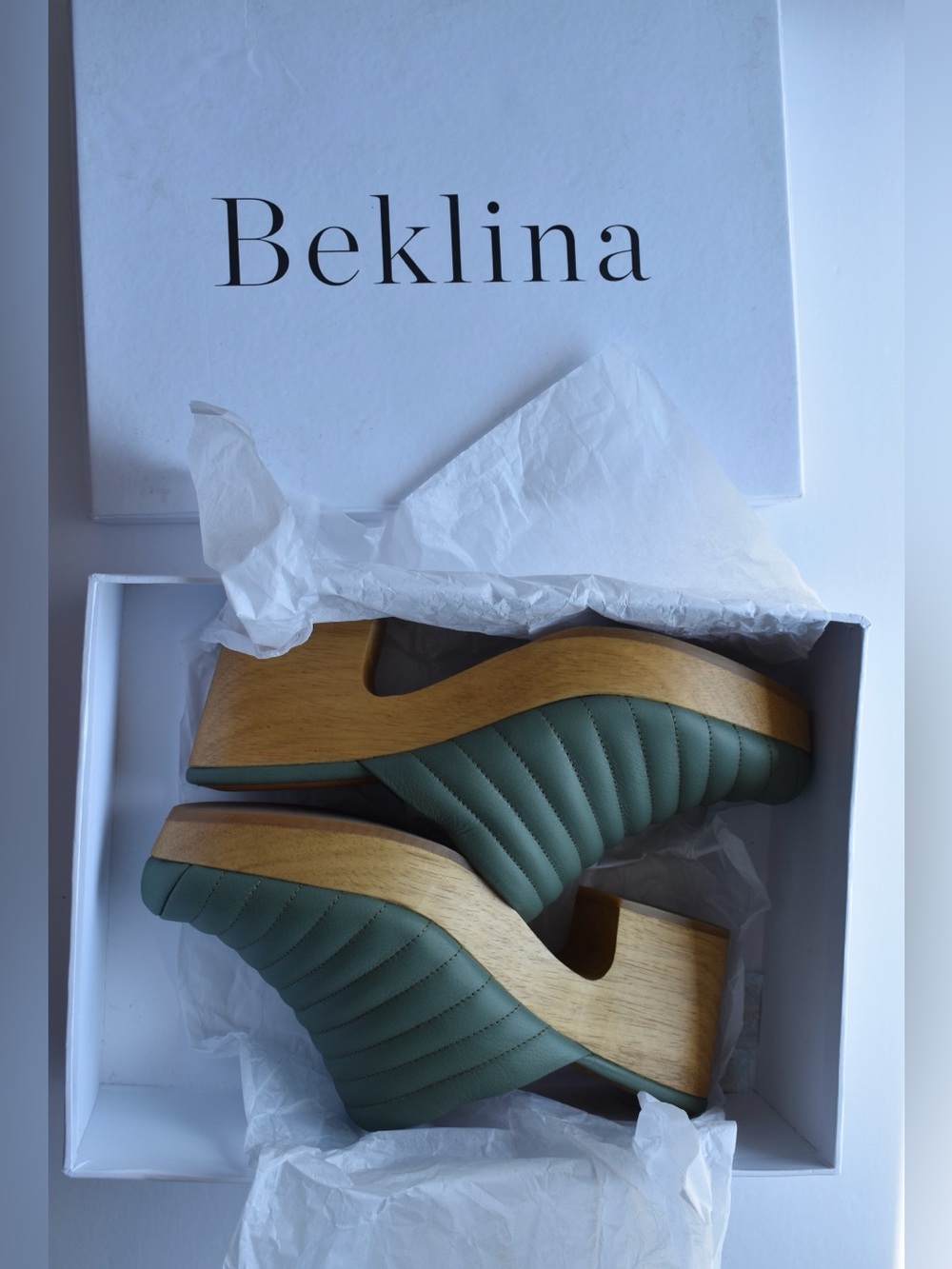 NEW Beklina Lego Ribbed Clogs Green Size 9.5